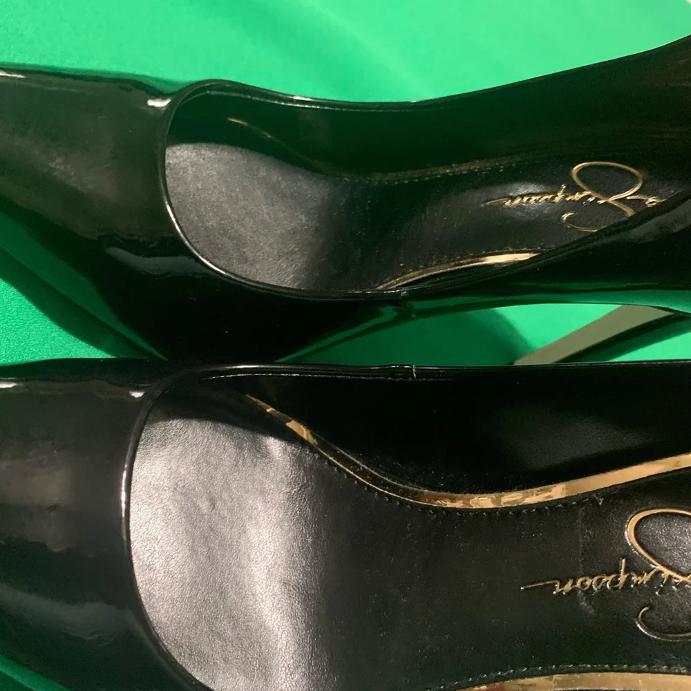 Pumps - Picture 5 of 5